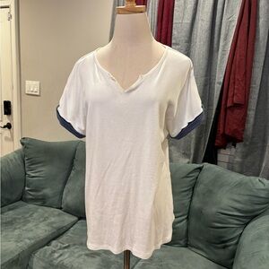 Chico's White Short Sleeve V-Neck Top with Navy Sleeve Trim